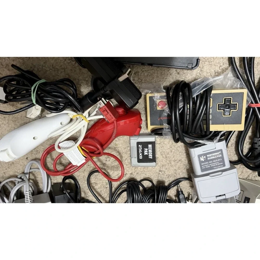 Lot of 6 Official OEM Nintendo Wii Wii U AC Power Supply Adapter Cords And More